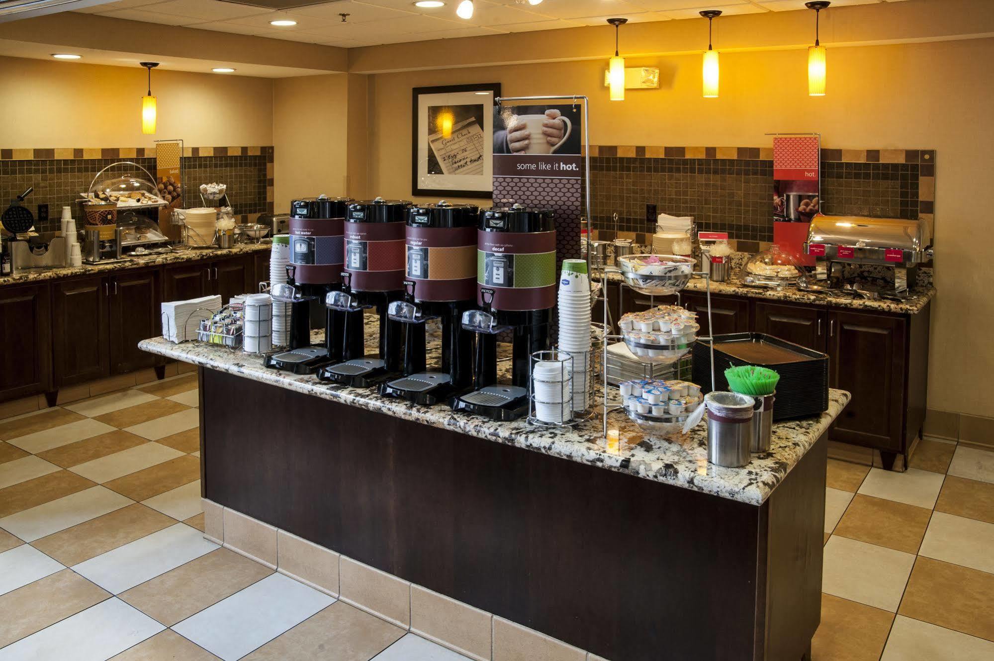 Hampton Inn & Suites Watertown Dış mekan fotoğraf